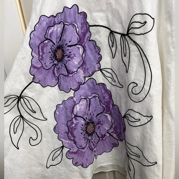 LOFT off white Skirt with Lavender Floral Design embroidered size 6 - Picture 2 of 5